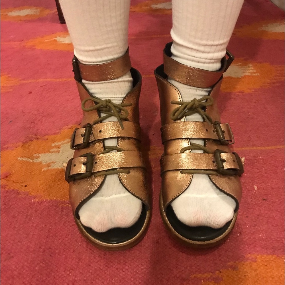 Sandals - Picture 2 of 9